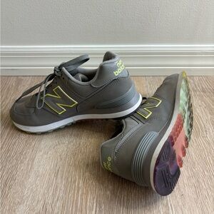 New Balance women’s sneakers size 9 Wl574Som good condition